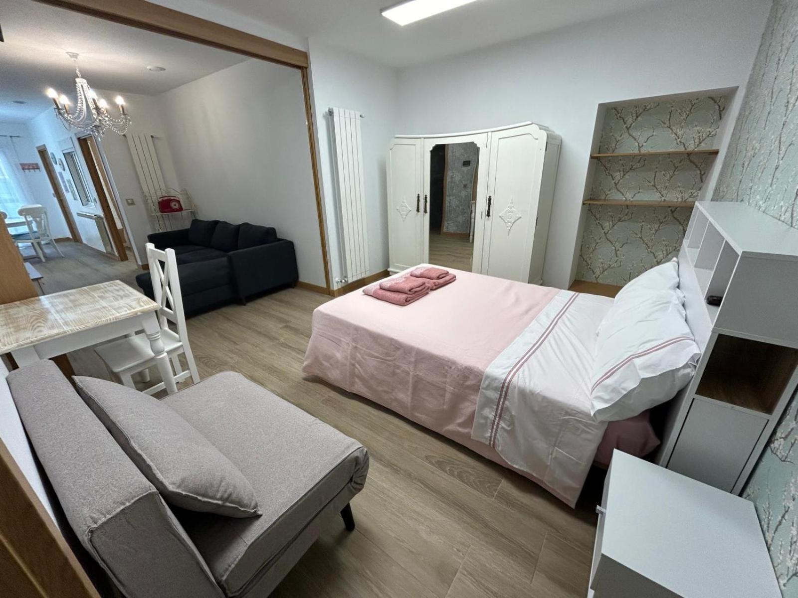 Apartamentos Torres Del Milladoiro Amés Exterior foto